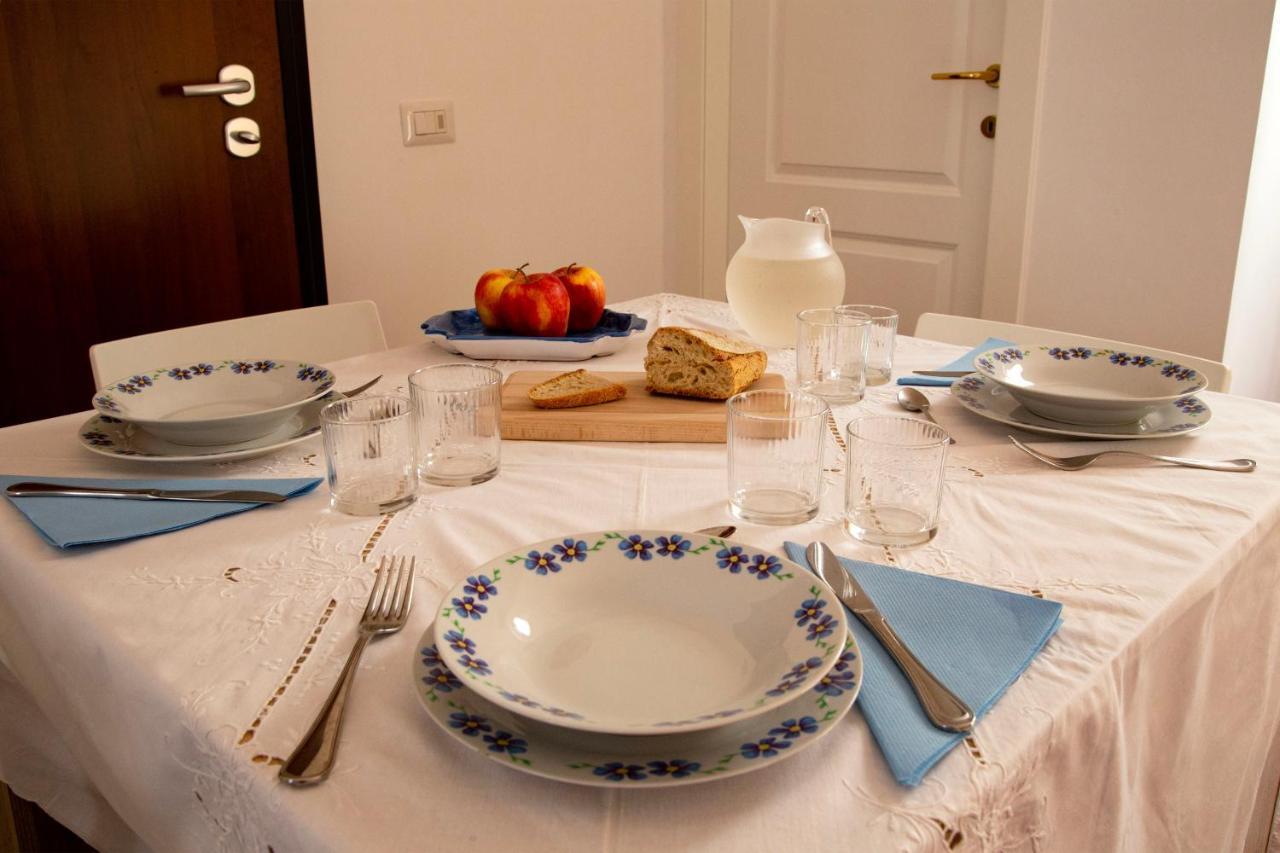 Tu Casa: Picturesque Guest House Napoli エクステリア 写真